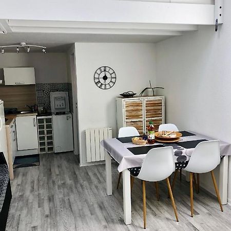 Appartement Duplex Lumineux Idealement Situe Ares Eksteriør billede