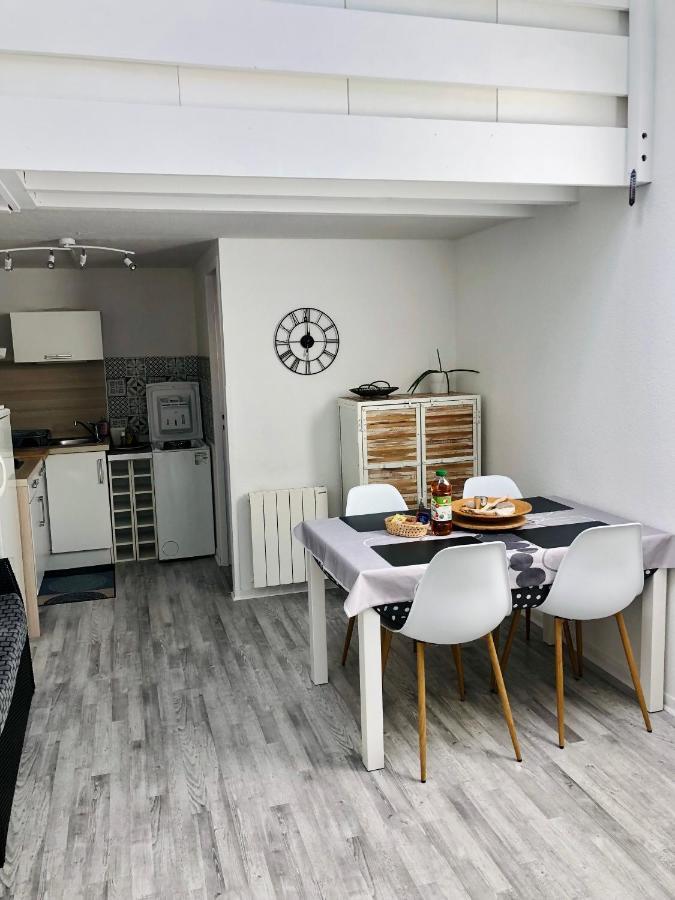 Appartement Duplex Lumineux Idealement Situe Ares Eksteriør billede